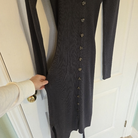 Long Sleeve Knit Dress - Picture 4 of 8
